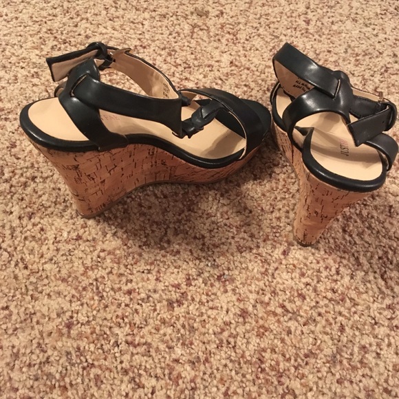 Black justfab wedges - Picture 3 of 6